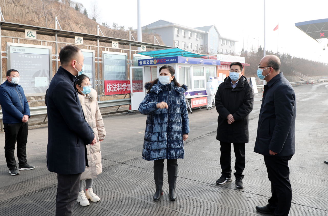 任彩虹四不两直督导检查疫情防控工作